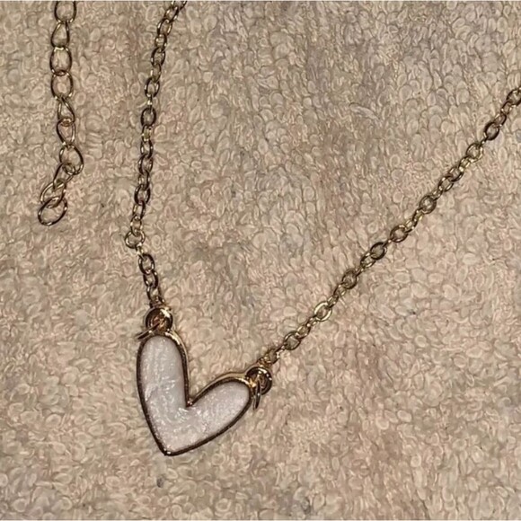 Heart Shaped Pendant Necklace 14K Gold Plated Luxury Romantic Golden Edge Jewel - Picture 10 of 16